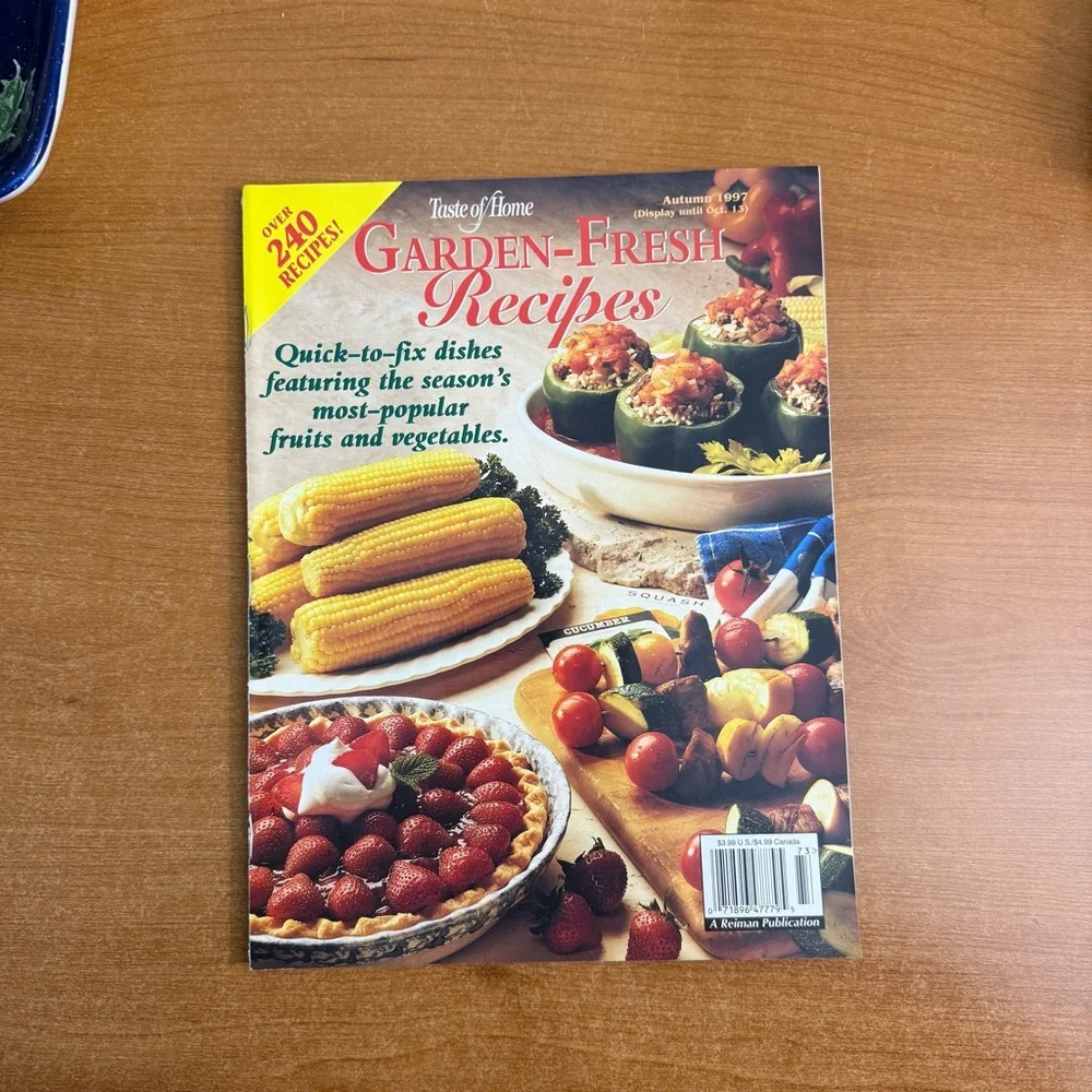 Taste‎ of Home Seasonal Recipes Cookbook - Red and Yellow Cover